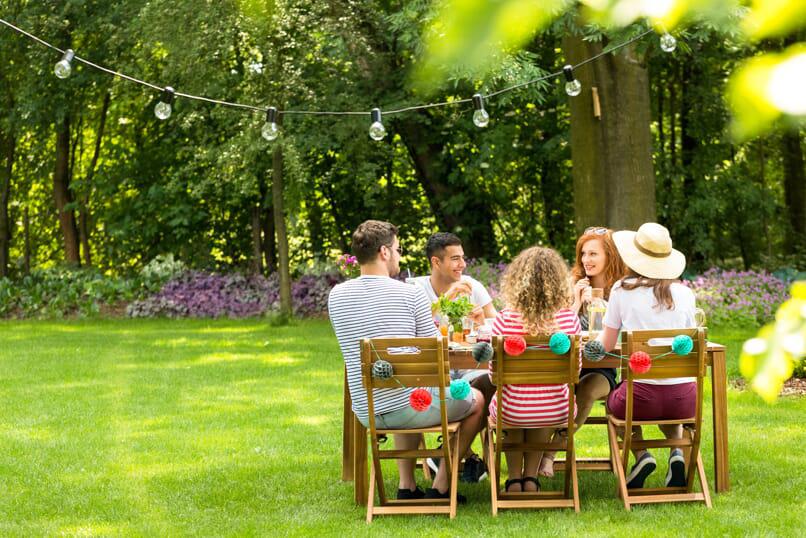 friends eating outside