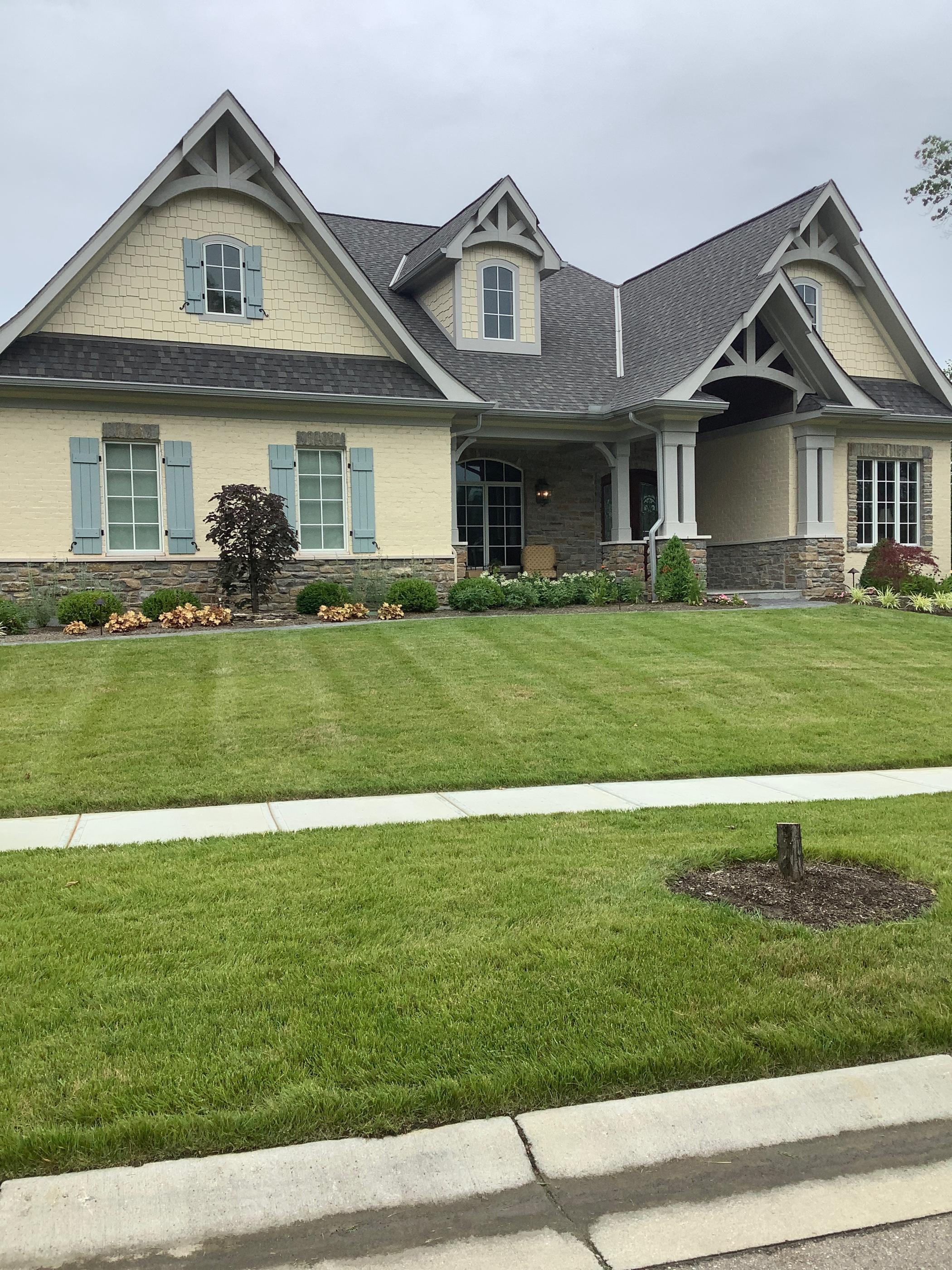 Pleasant Run Farm Is All Lawns and Sidewalks, and Chiggers Don't Mind a Bit