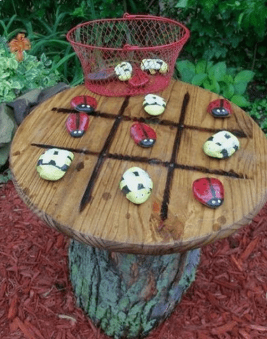 Outdoor tic-tac-toe table