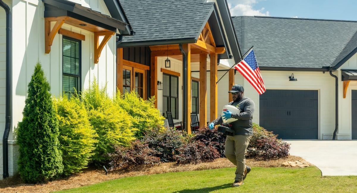 Can a Yard Be Treated for Fleas and Ticks?